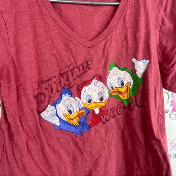 Disney tshirt duck tails woo-oo red tee T-Shirt with Logo - Picture 5 of 8